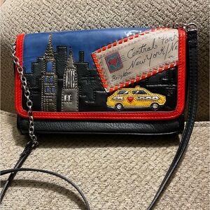 Brighton vintage purse. 8 x 5.  So cute for a night out.